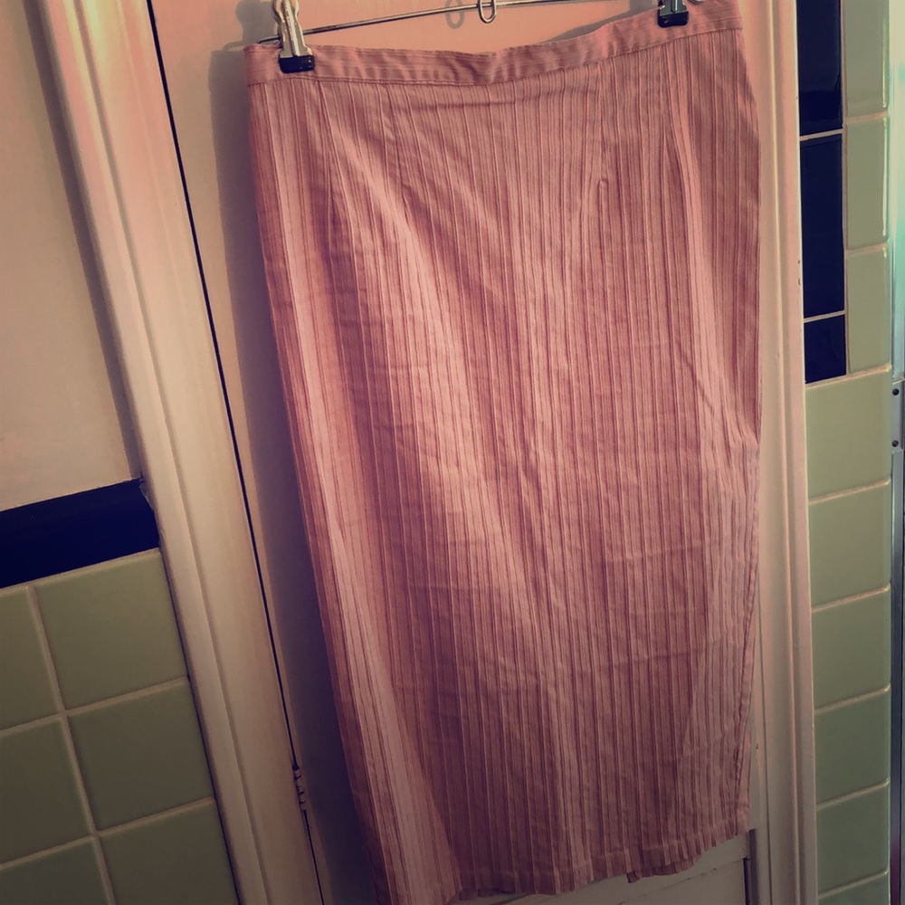 Pink stretchy super figure-hugging pencil skirt